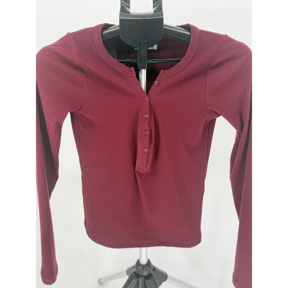 Hollister Tops - Hollister Bella Swan Twilight‎ Ribbed Henley Crop Top Women's Small Burgundy Y2K